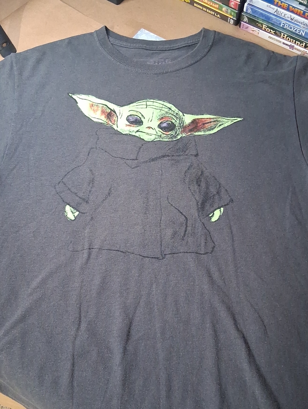 Starwars Mandalorian Kids Black Graphic Tee with Green Character Print